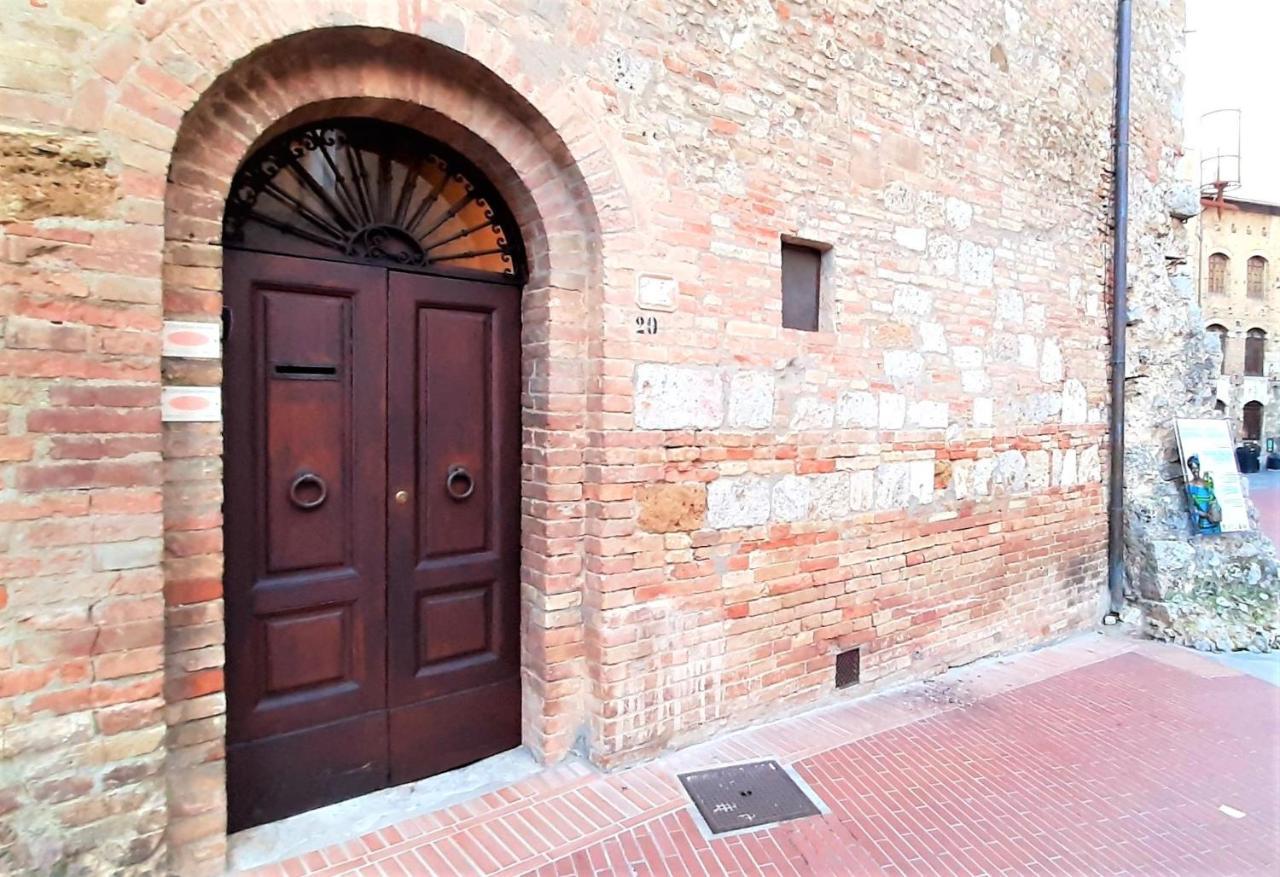 Torre Salvucci Maggiore Medieval Tower Experience San Gimignano Eksteriør billede