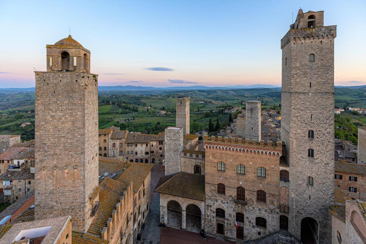 Torre Salvucci Maggiore Medieval Tower Experience San Gimignano Eksteriør billede